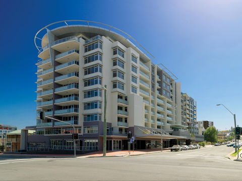 Adina Apartment Hotel Wollongong - Local Tourism 0