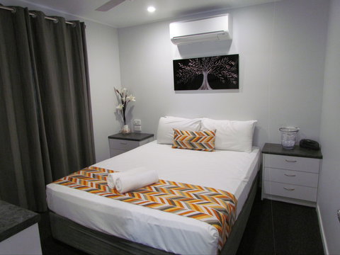 Alex Beach Cabins And Tourist Park - Local Tourism 2