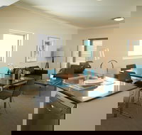 Baileys Serviced Apartments - Australia Shopping