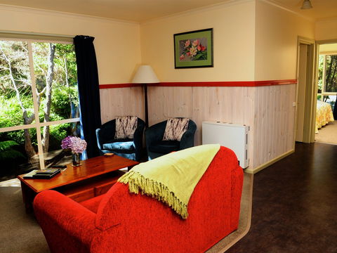 Crays Accommodation - The Esplanade - Accommodation Australia 0