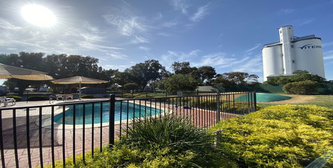 Elliston Caravan Park - Accommodation Australia 0