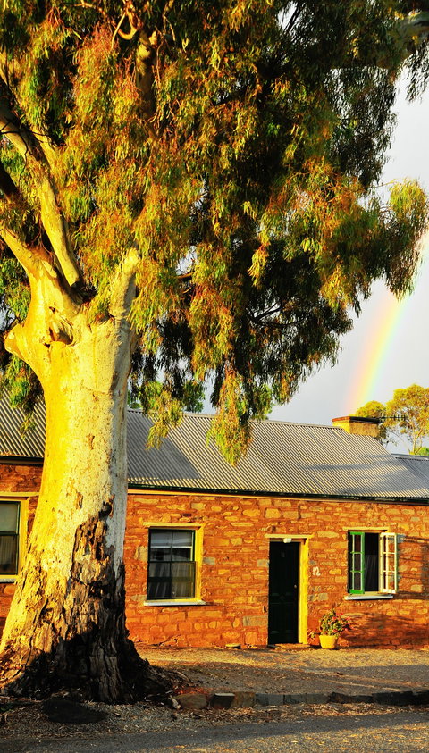 Emma Tiver Heritage Cottage - Accommodation Australia 0