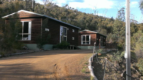 Hobart Bush Cabins - Local Tourism 0