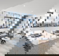 Meriton Suites Church Street Parramatta - Bed n Breakfasts