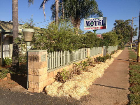 Oasis Motel - Accommodation Australia 0