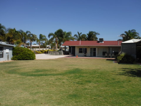 The Palms - Accommodation Australia 0