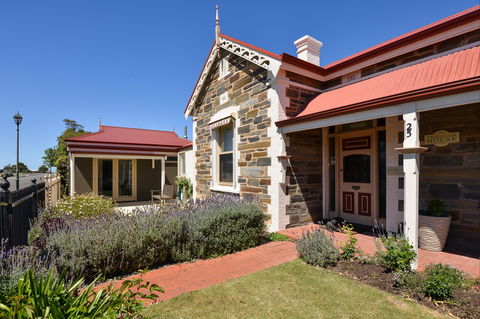 Trafalgar Premium Vintage Suites - Accommodation Australia 2