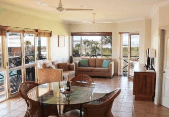 Moonlight Bay Suites - Accommodation Australia 0
