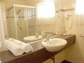 Armidale Pines Motel - Local Tourism 1