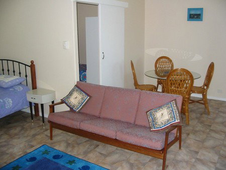 JJ's Holiday Cottages - Mitchell Street - Australia Shopping 2