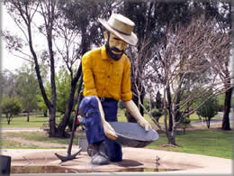 Gold Panner Motor Inn - Local Tourism 3