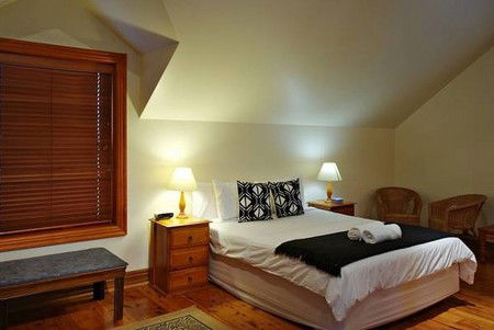 The Mews Studio Apartments - Accommodation Australia 4