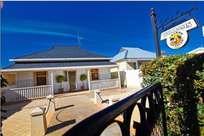 Emaroo Cottages - Accommodation Australia 4