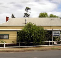 Pemberton Backpackers YHA  Budget Cottages - Australia Shopping