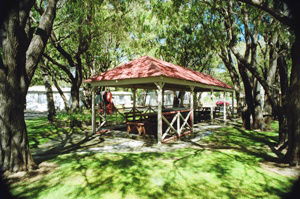 Amblin Caravan Park - Australia Shopping 2