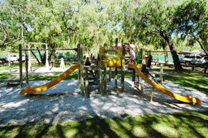 Amblin Caravan Park - Australia Shopping 3