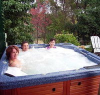 Falls Retreat Bed And Breakfast - Local Tourism