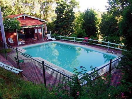 Falls Retreat Bed And Breakfast - Local Tourism 3