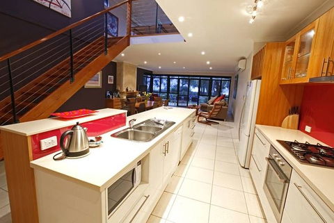 Halcyon Bay - Accommodation Australia 1