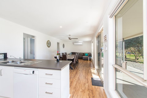 32 West B & B - Accommodation Australia 1