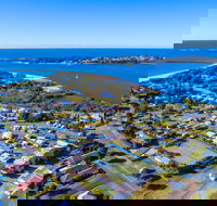 Blacksmiths Beachside Holiday Park - Bed n Breakfasts