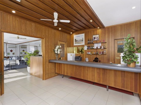 Byer Fountain Motor Inn And Restaurant - Local Tourism 1