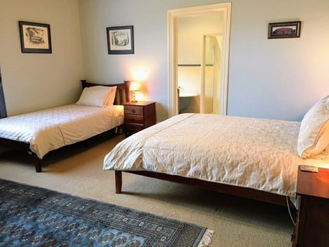Cambridge House B&B - Accommodation Australia 2