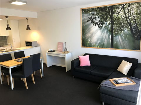 Canberra Furnished Accommodation - Local Tourism 2
