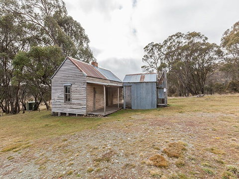 Cooinbil Hut Campground - Accommodation Australia 1