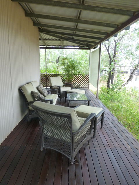Digger's Rest Station - Accommodation Australia 1