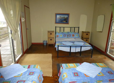 Digger's Rest Station - Accommodation Australia 2
