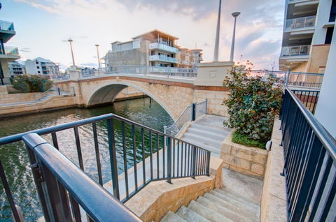 Dolphin Quay 3 Bedroom Apartment - Accommodation Australia 0