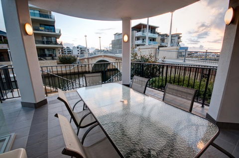 Dolphin Quay 3 Bedroom Apartment - Accommodation Australia 1