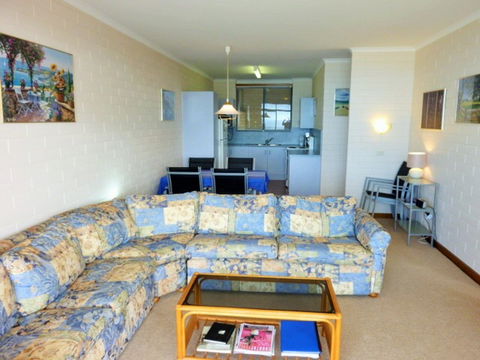 Dolphins 9 - Accommodation Australia 1