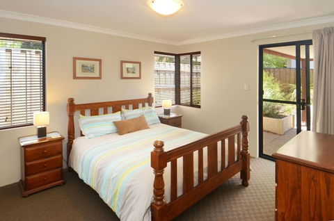 Dunsborough Escape - Local Tourism 1