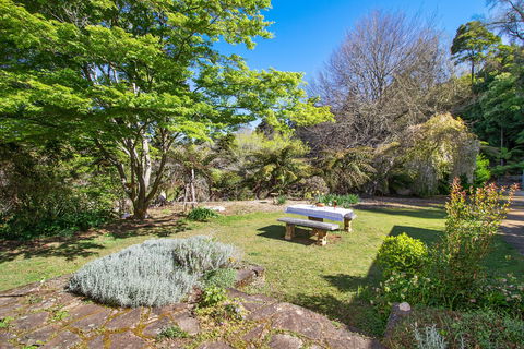 Gowan Ross Cottage - Local Tourism 0