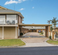 Hybiscus Waterfront Apartments - Accommodation Australia