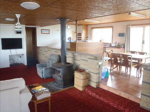 Island View Retreat - Accommodation Australia 1