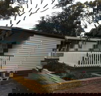 Lake Albert Caravan Park Meningie SA - Accommodation Australia