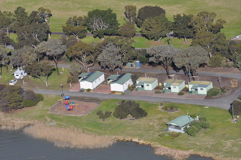 Lake Albert Caravan Park, Meningie SA - Accommodation Australia 1