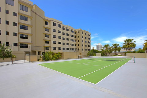 Mirage Alexandra Headland - Local Tourism 1