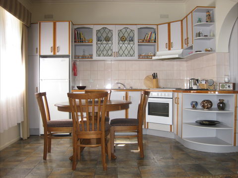 Peel Cottage - Accommodation Australia 2