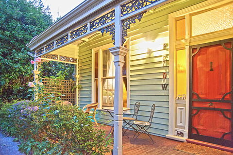 Pendower House B&B And Self Contained Apartments - Accommodation Australia 1