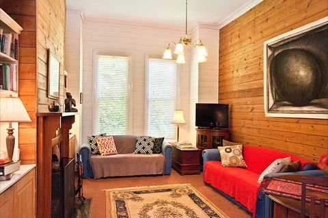Pendower House B&B And Self Contained Apartments - Accommodation Australia 2