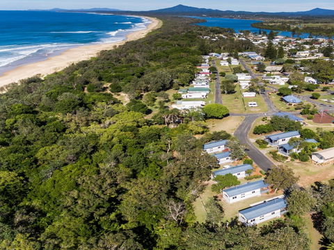 Reflections Holiday Parks Mylestom - Local Tourism 0