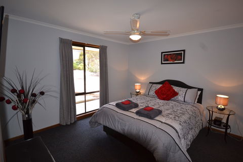 Riverbush Cottages - Accommodation Australia 2