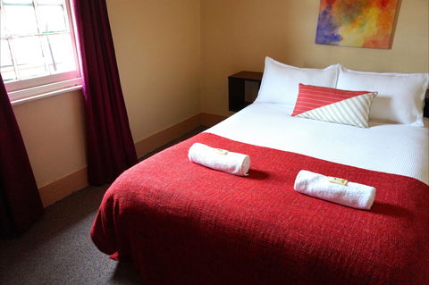Royal Hotel Cooma - Accommodation Australia 1
