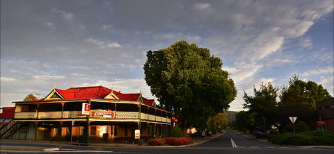 Royal Hotel Cooma - Accommodation Australia 2