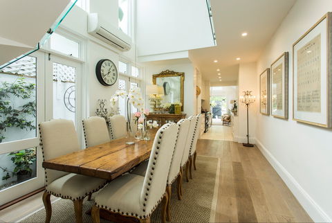 Stylish Interiors In The Bay - Accommodation Australia 2