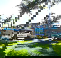 Surfside Holiday Apartments - Local Tourism